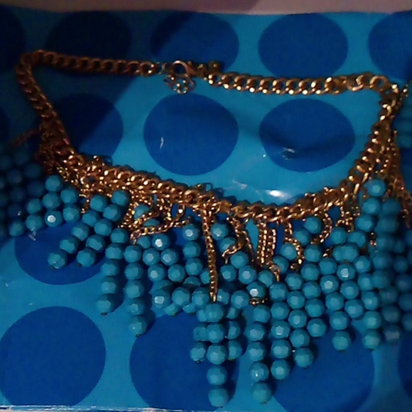 Turquoise necklaces and stretch ring - Picture 5 of 6